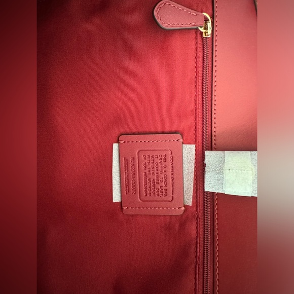 NWT Coach Tote In Signature Canvas - Picture 7 of 14